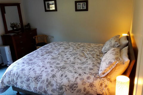 Eagles Roost Farmstay B & B - Accommodation ACT 4