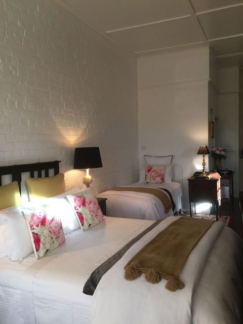 Chiltern Cottage & Indigo Suite - Accommodation ACT 5