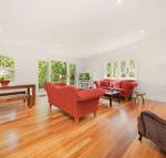 Poets Cottage Fireplace Close to Treks - Accommodation ACT