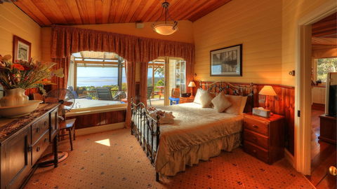 Island View Spa Cottage - Accommodation ACT 5