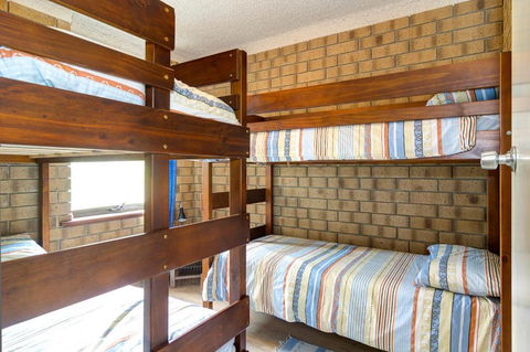Sun & Surf Aldinga Beach Apartment - Accommodation ACT 2