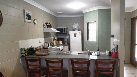 A City Retreat 2BR Apartment Reid Park Townsville - Accommodation ACT 6