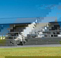 Prom Gate Getaway - Accommodation ACT