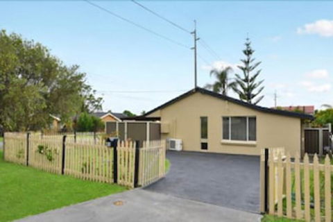 Bass House - Accommodation ACT 1