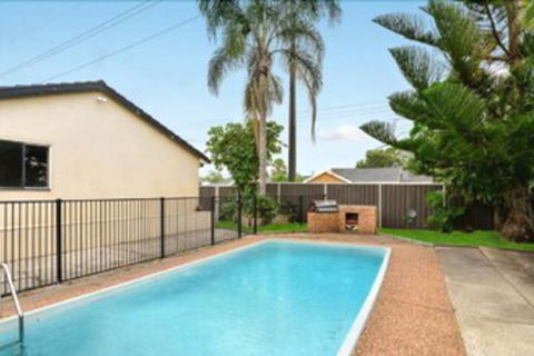 Bass House - Accommodation ACT 2