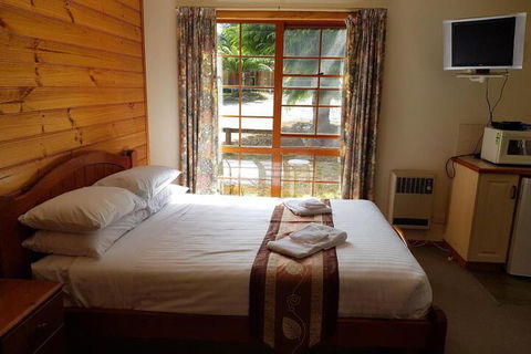 Cradle Chalet - Accommodation ACT 7