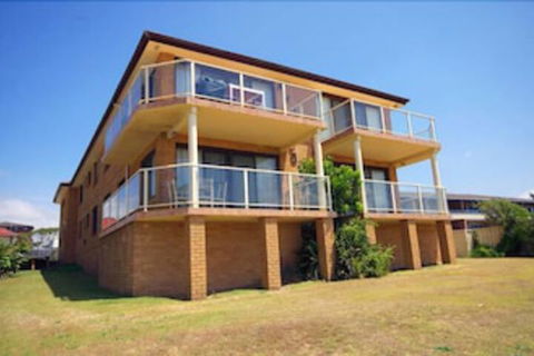 Avilla Court 2 - Accommodation ACT 0
