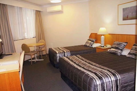 Charbonnier Motor Inn - Accommodation ACT 6