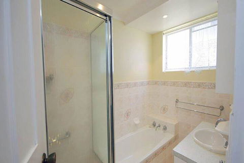 Avilla Court 1 - Accommodation ACT 1