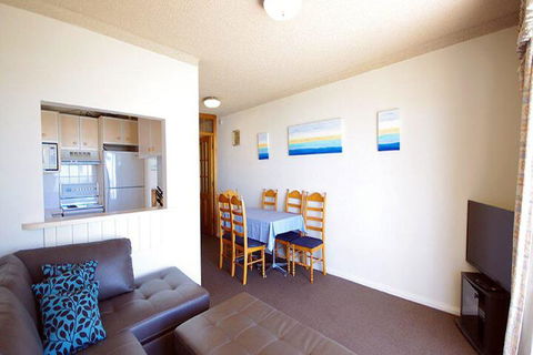 Avilla Court 1 - Accommodation ACT 4