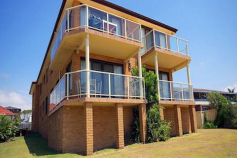Avilla Court 1 - Accommodation ACT 0