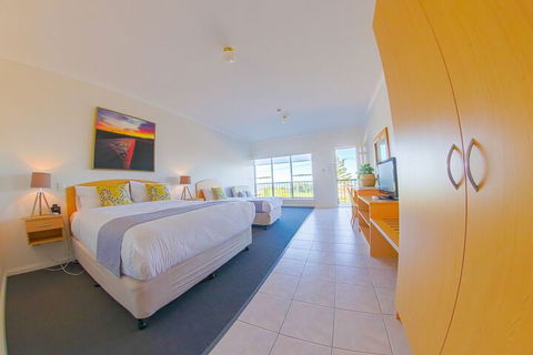 COAST Motel And Apartments - Accommodation ACT 3