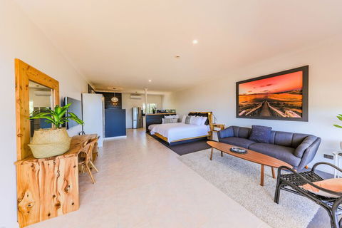 COAST Motel And Apartments - Accommodation ACT 5