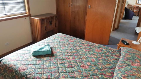 Waratah Falls Holiday Unit - Accommodation ACT 4