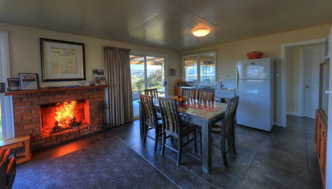 Arthur River Spa Cottage - Accommodation ACT 1