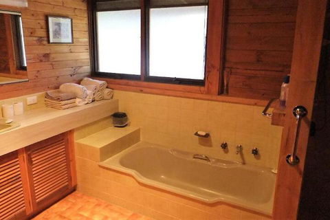Gunyah Valley Retreat - Accommodation ACT 3