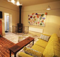 Latrobe Art Apartments - Accommodation ACT