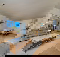 Seafront Unit 50 - Accommodation ACT