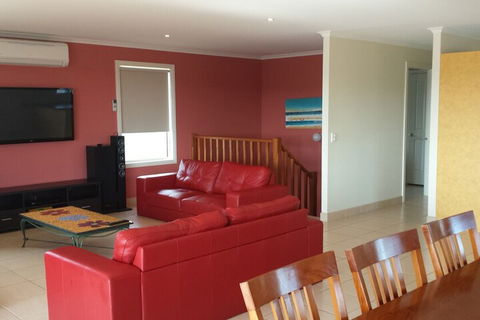La Vista - Accommodation ACT 6