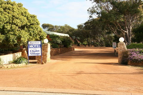 Hopetoun Motel & Chalet Village - Accommodation ACT 5