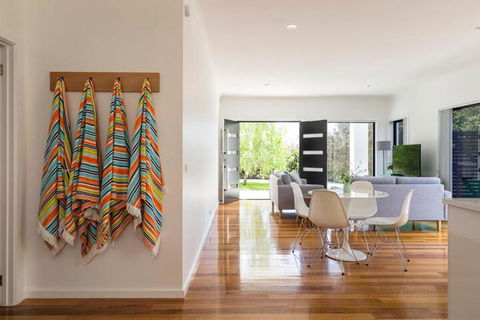 Pearl Hawley Beach - Accommodation ACT 2