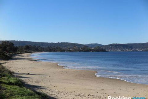 Beachside Rest - Accommodation ACT 3