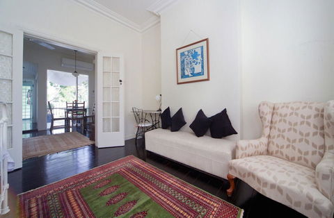 MPT67A Beautifully Decorated 1 Bed - Accommodation ACT 5