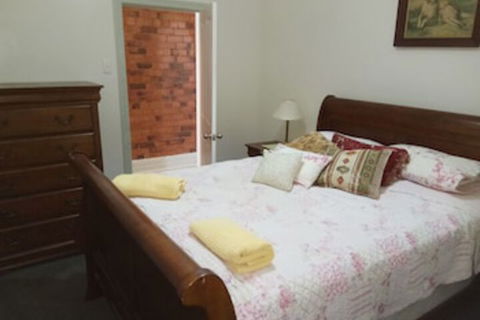 Forrest St Apartments - Accommodation ACT 0