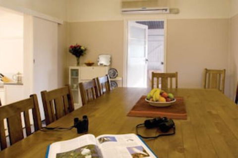 Inverary Homestead - Accommodation ACT 1
