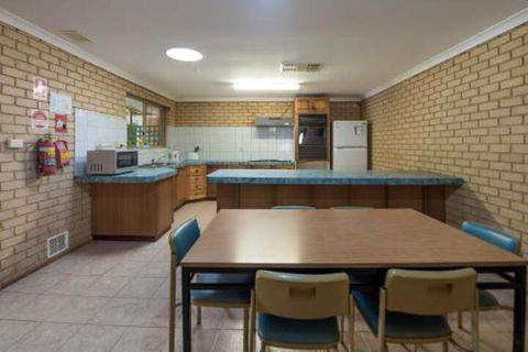 Rhodeside Lodge - Accommodation ACT 3
