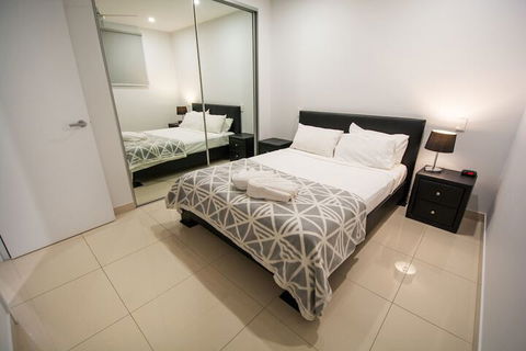 Magnum Serviced Apartments - Accommodation ACT 7