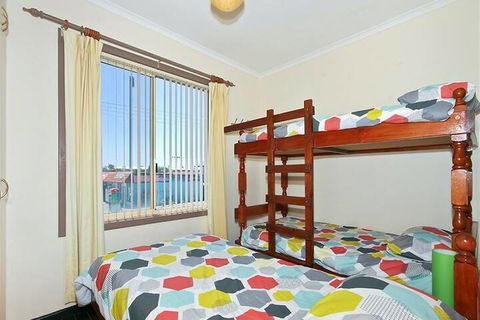Sun & Fun - Accommodation ACT 1