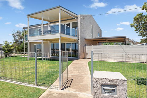Pearl By The Sea - Accommodation ACT 1