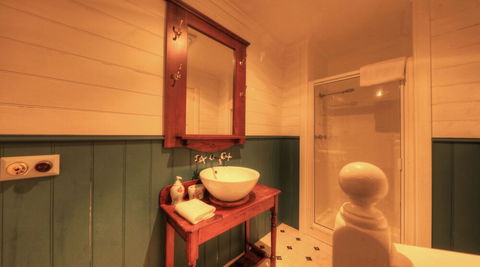 Grace's Spa Cottage - Accommodation ACT 5