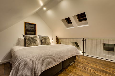 White Room Apartments - Accommodation ACT 6