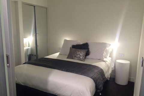 Absolute Collins - Accommodation ACT 1
