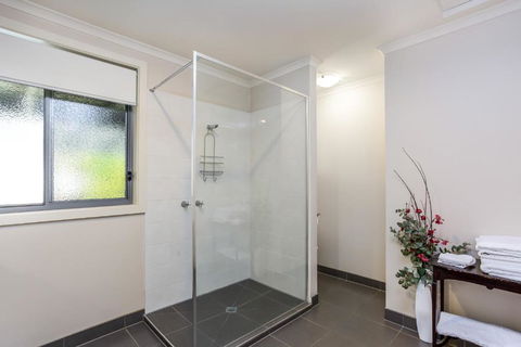 Paris On Maroondah - Accommodation ACT 3