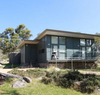Ecocrackenback 17 Sustainable chalet close to the slopes. - Accommodation ACT