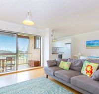 Beachside Bliss 12 Kingsway - Accommodation ACT