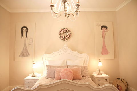 Azalea Cedar-Rose Villa - Accommodation ACT 1