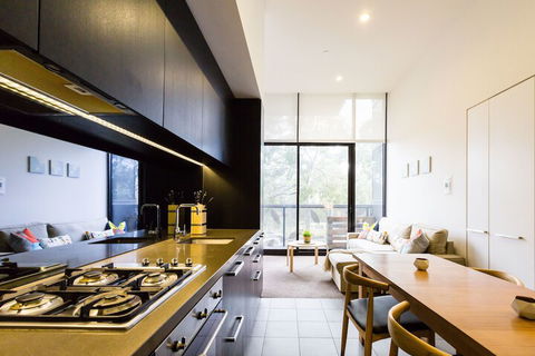 GEORGE, 1BDR North Melbourne Apartment - Accommodation ACT 4