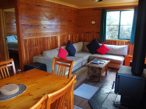 Cradle Mountain Highlanders Cottages - Accommodation ACT 3