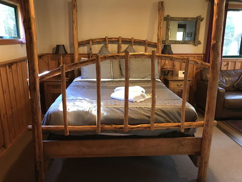 Cradle Mountain Highlanders Cottages - Accommodation ACT 2