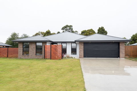 Euphoria House - Accommodation ACT 1
