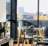 LVL 11 Cosy Apartment Near Lygon St - Accommodation ACT
