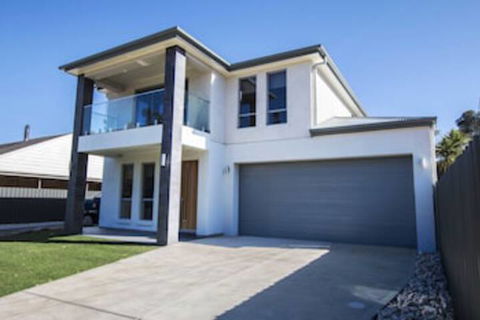 The Races - Swanport - Accommodation ACT 0