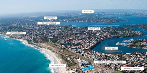 River Front Architect Villa - Accommodation ACT 0