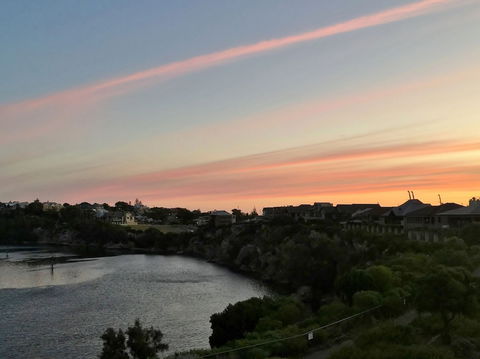 River Front Architect Villa - Accommodation ACT 4