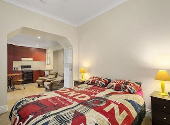 Newport Home Stay And Lodge - Accommodation ACT 1