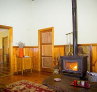 Red Tractor Retreat - Accommodation ACT